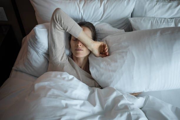 När tröttheten inte går över trots att du sover: Orsaker och provtagning
